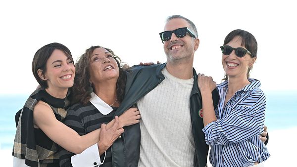 Victoria Luengo, Eul�lia Ramon, Mikel Gurrea y Ariadna Gil, durante la presentaci�n de la pel�cula 'Sants' en el Festival de Cine de San Sebasti�n.