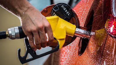 Las ayudas al combustible vuelven por tercera vez al Consejo de Ministros por la persistencia de la crisis en Oriente Medio