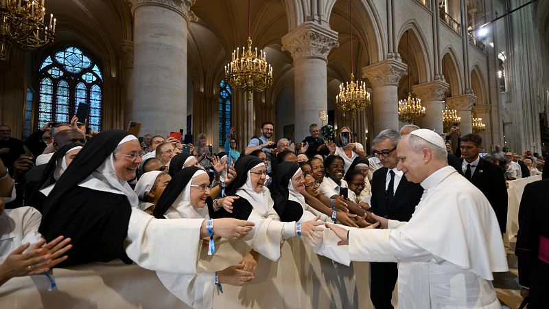 El papa alerta sobre la IA y visita una Notre Dame reconstruida en su primer día de su viaje a Francia