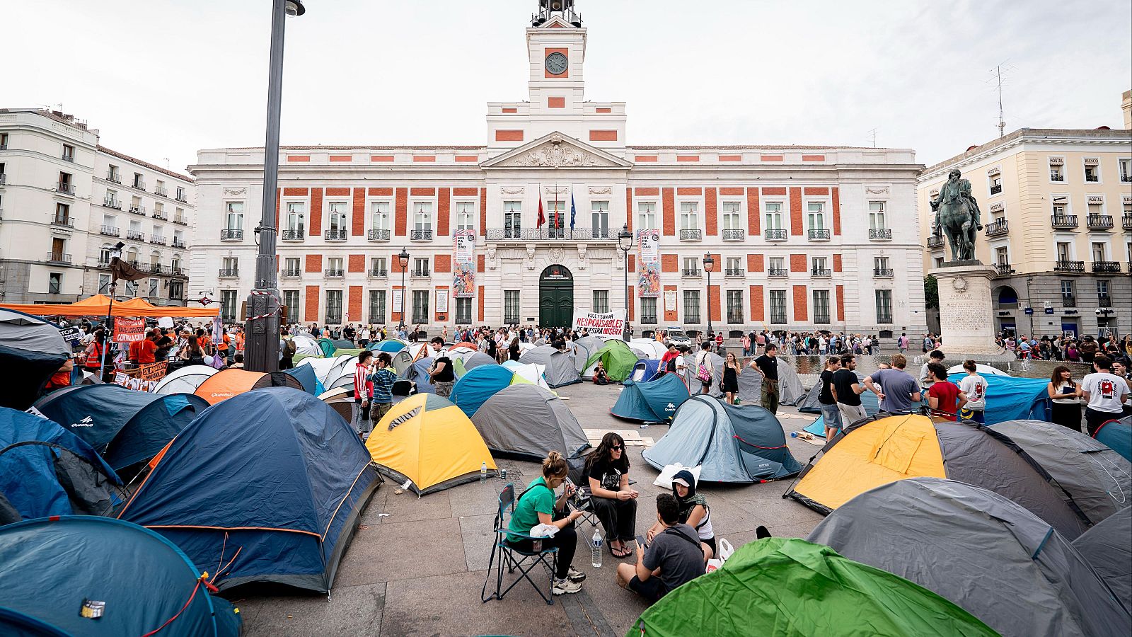 Acampada en Sol por la vivienda y el decreto Maricarmen | Fotos