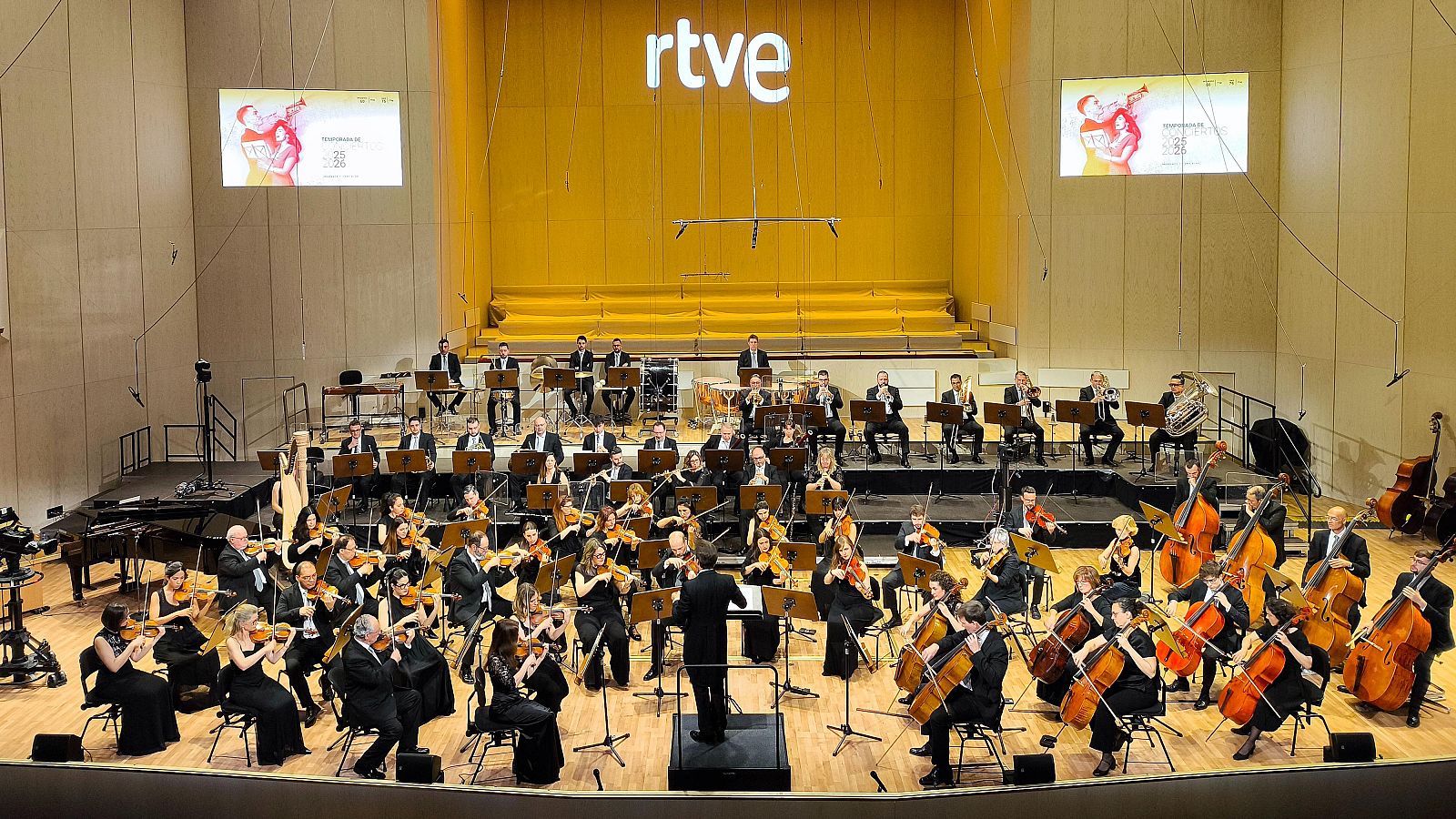 �pera y Zarzuela con la Orquesta Sinf�nica RTVE en una gala en el Teatro Monumental