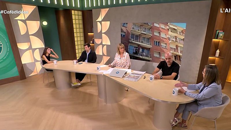 Caf� d'idees - Crisi de l'habitatge: debat entre Som Habitatge i el Sindicat de Llogateres