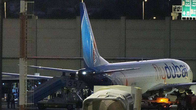 Israel califica de "ataque yihadista" el incidente en un avión Dubai-Tel Aviv que aterrizó de emergencia en Arabia Saudí