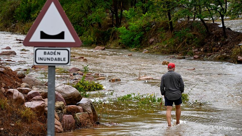 Enviado el Es-Alert en Valencia, Castellón, Tarragona y Barcelona ante el aviso rojo por las fuertes lluvias