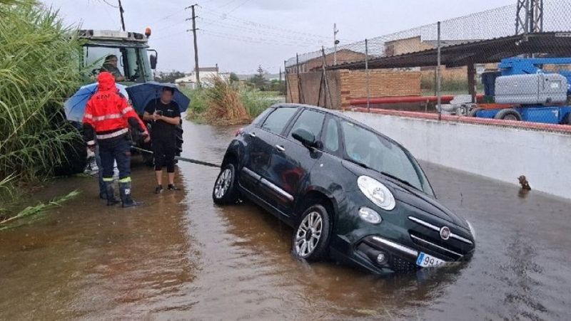 Alerta de lluvias extremas en Comunidad Valenciana y Cataluña, última hora en directo: un tercer Es-Alert avisa de la ampliación de la alerta roja al interior sur de Castellón