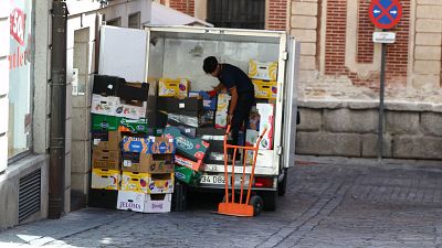 Septiembre crea empleo pero empuja el paro hasta los 2,38 millones, la cifra m�s baja este mes desde 2007