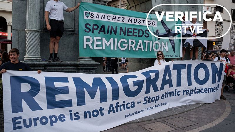 Defensores de la "remigraci�n" se manifiestan en Ceuta el pasado 2 de agosto.