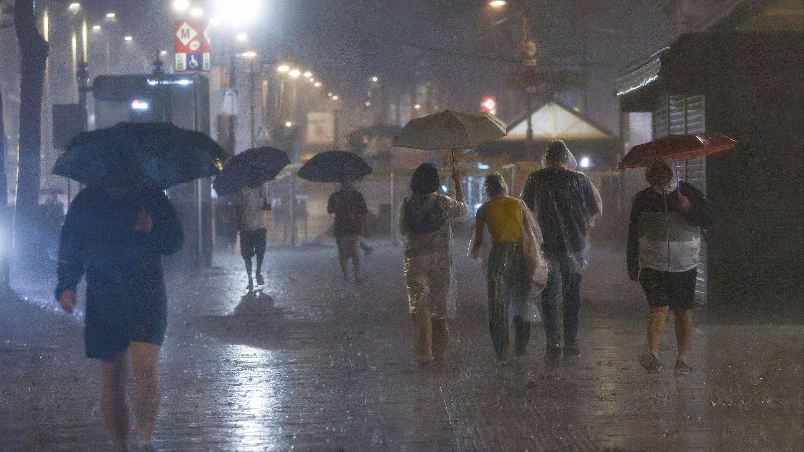 Cataluña se paraliza por las lluvias, que dejan más de 100 litros por m2 en Barcelona y L'Hospitalet de Llobregat