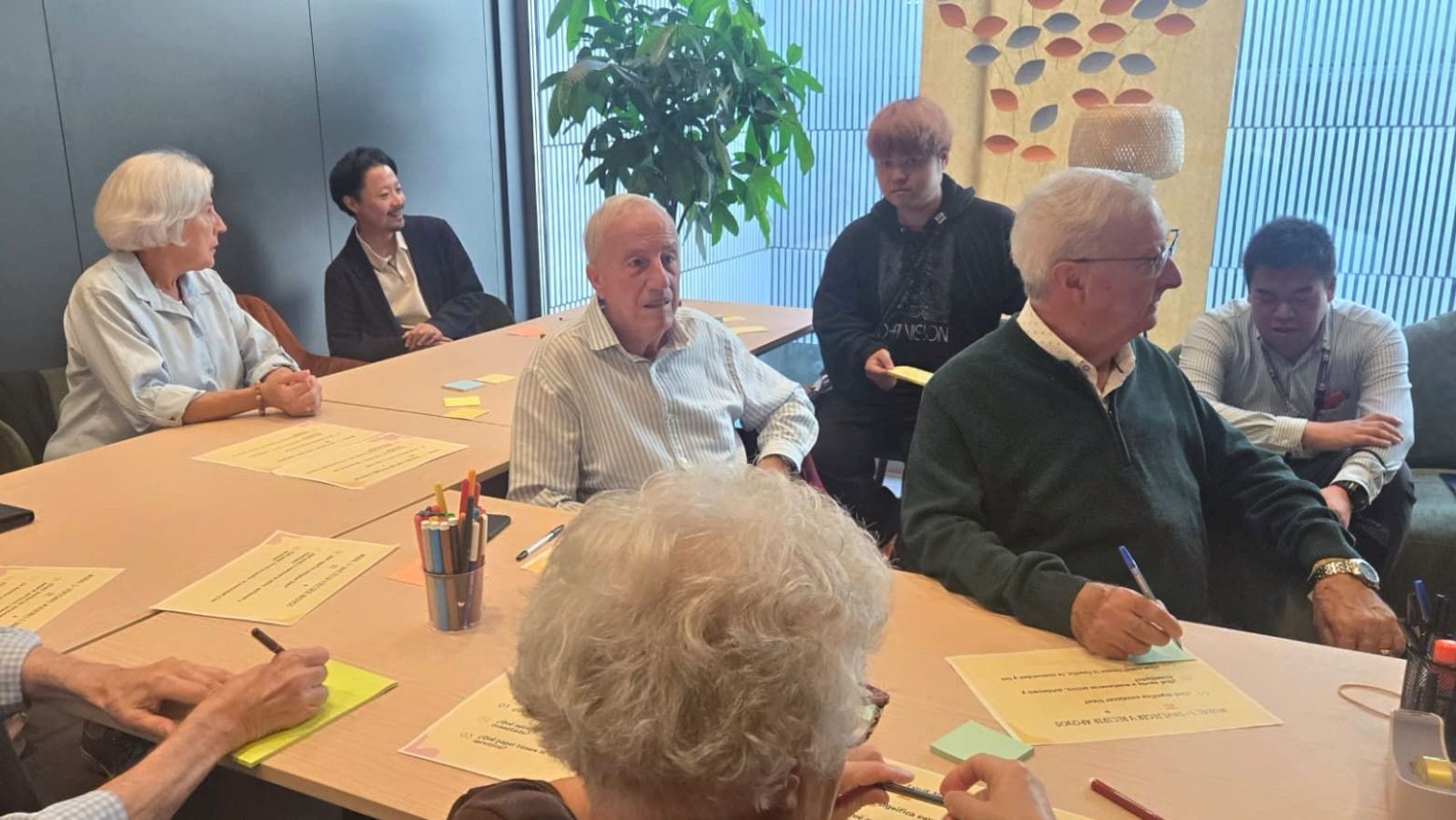 La delegación nipona asiste a una reunión del grupo de expertos de INTRAS