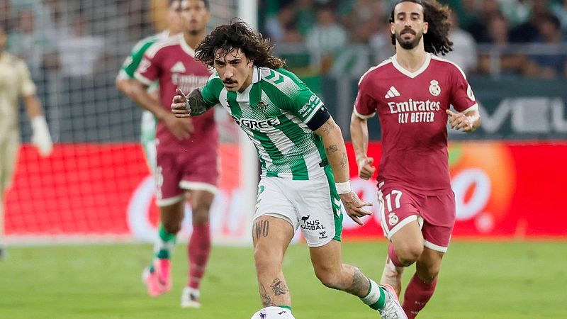 La Fiscalía investiga a un 'youtuber' por sus declaraciones homófobas sobre Héctor Bellerín