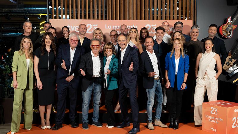 La 2Cat cumple un año y crece: nuevas voces y más horas en directo