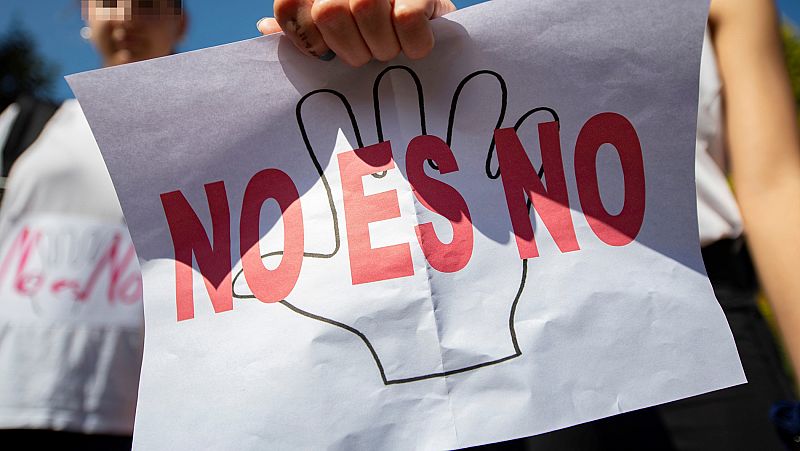 Unos 1.800 psicólogos firman una carta por el caso de La Manada: el bloqueo es normal ante el pánico