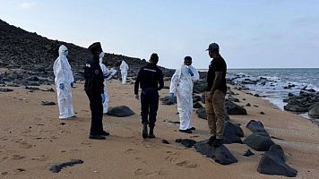 Al menos 139 migrantes muertos y decenas de desaparecidos tras volcar su embarcaci�n frente a las costas de Yibuti