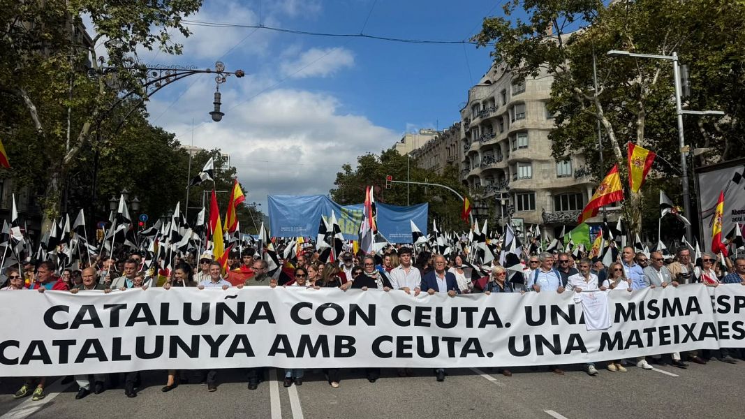 Manifestaci� amb motiu del 12 d'Octubre a Barcelona