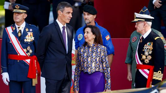 El presidente del Gobierno, Pedro S�nchez, la ministra de Defensa Margarita Robles