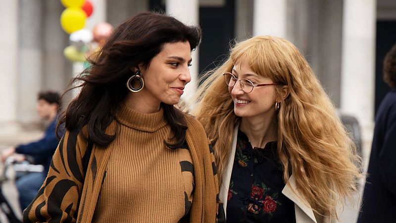 Lila y Elena en la cuarta temporada de 'La amiga estupenda'