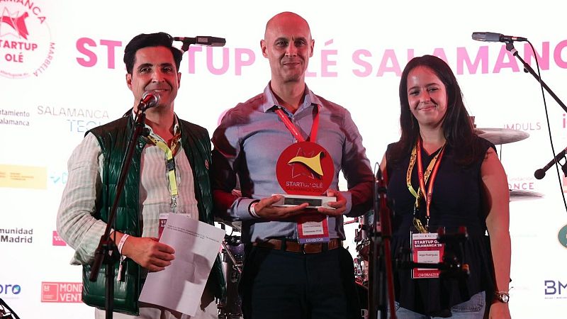 Impulsa Visión RTVE recibe el premio a la mejor aceleradora de 2026 en la feria del emprendimiento Startup Olé, en Salamanca
