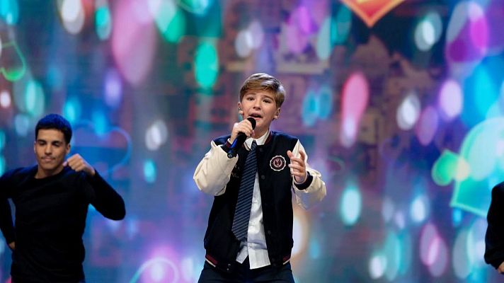 Lucas Paulano presenta en exclusiva "Cuore bello" en 'El perro andaluz' antes de Eurovisi�n Junior