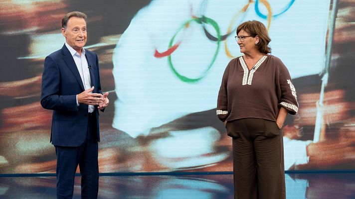RTVE re�ne en 'El Telediario de nuestras vidas' al informativo con m�s presentadores de la historia