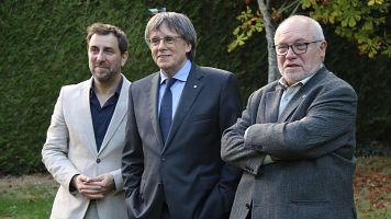 El exconseller Llu�s Puig (derecha), junto al expresident Carles Puigdemont (centro) y el exconseller Toni Com�n (izquierda).