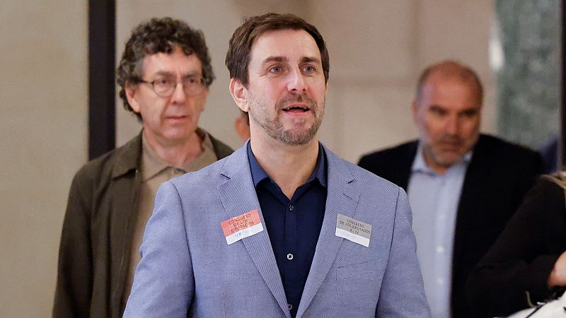 Comín torna a Madrid per acatar la Constitució davant la JEC