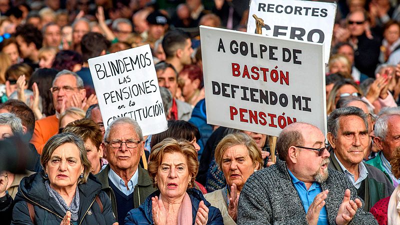 Miles de pensionistas protestan por toda España contra el "parche" del acuerdo entre Gobierno y PNV