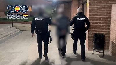 Detenido un hombre por la muerte a pu�aladas de una mujer en una urbanizaci�n de Carbanchel