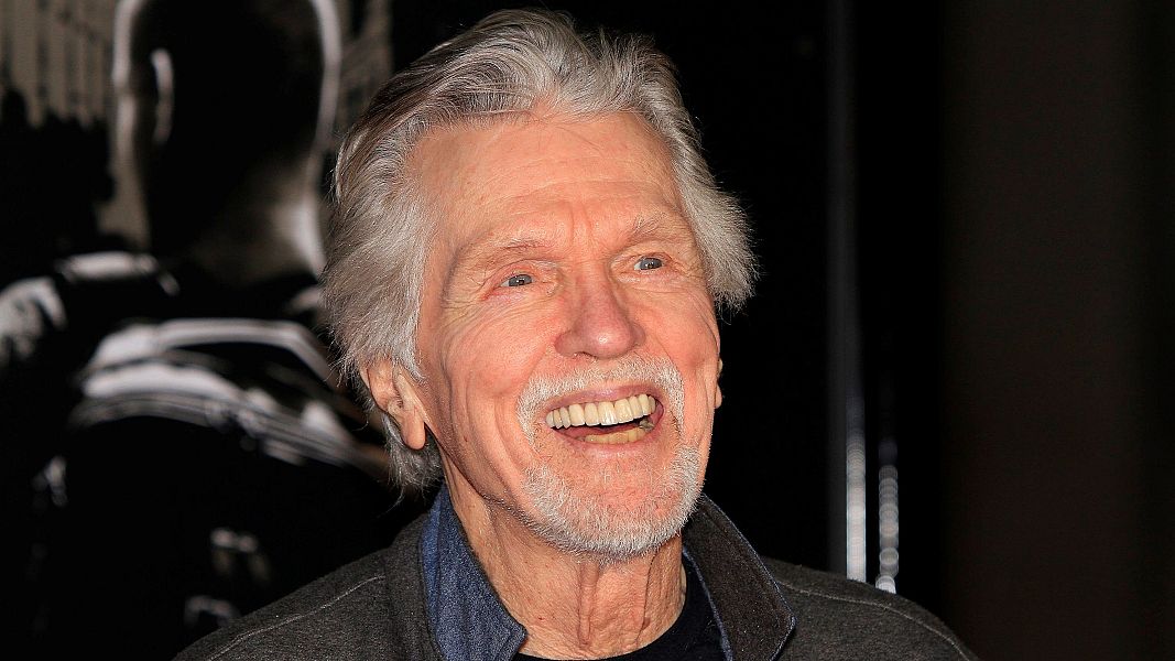Muere a los 93 a�os Tom Skerrit.