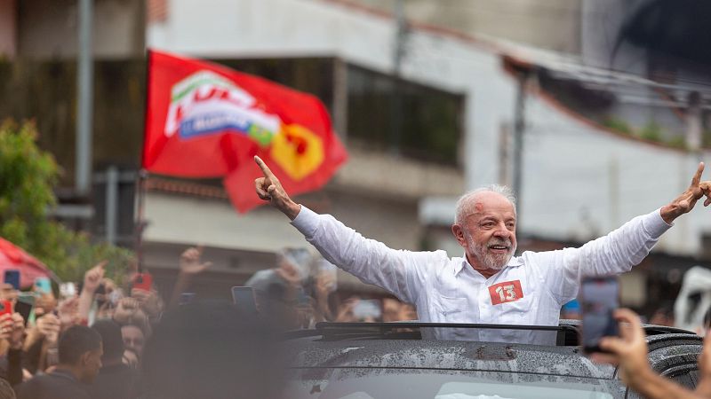 Lula, el histórico sindicalista que sacó de la pobreza a millones de brasileños, gana la presidencia por cuarta vez
