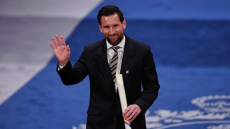 Las 27 horas de Leo Messi, el rey del fútbol que recibió el Princesa en Oviedo y juega en Nueva York el sábado