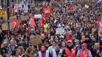Protestas en toda Francia contra el aumento del coste de la vida y los recortes en los servicios p�blicos