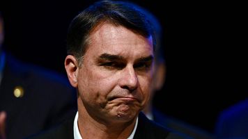 El candidato presidencial ultraconservador de Brasil y senador Fl�vio Bolsonaro