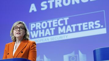 Henna Virkkunen presenta el plan para reforzar Frontex y digitalizar los retornos en Bruselas