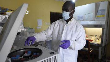 La cepa Bundibugyo del �bola amenaza con extenderse en �frica