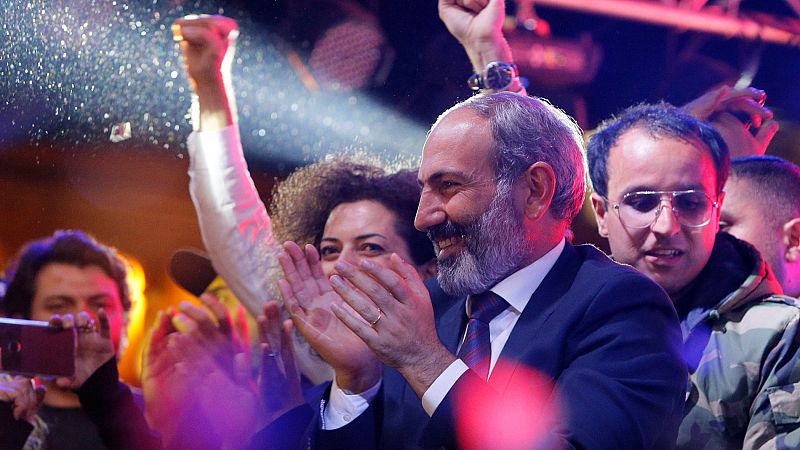 Nikol Pashinián es elegido primer ministro de Armenia tras la dimisión de Sargsián
