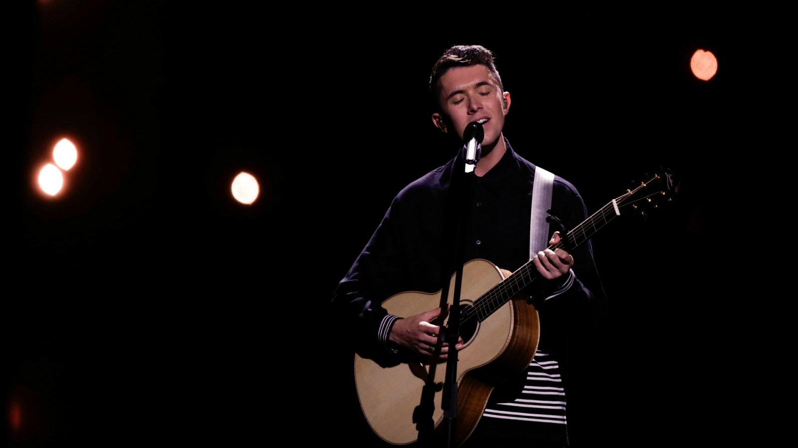 Eurovisión - Irlanda: Ryan O'Shaughnessy canta "Together" en la primera semifinal de Eurovisión 2018