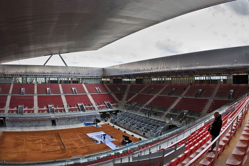 San Fermín reclama un polideportivo público, un pequeño 'legado olímpico' de la Caja Mágica