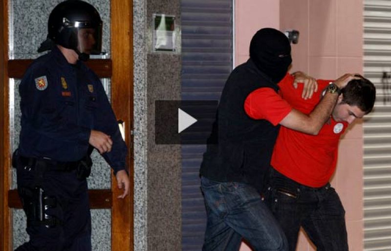Detenidos cuatro miembros de SEGI vinculados al grupo de apoyo a ETA desarticulado en Navarra