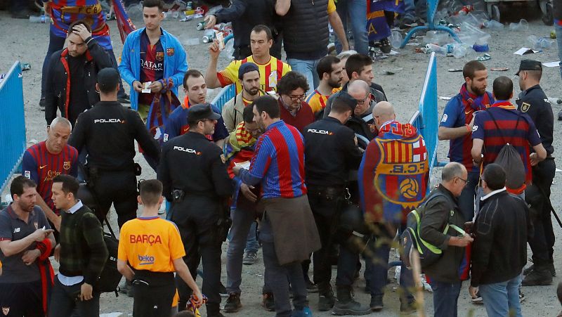 El Bara lleva a los tribunales la incautacin de camisetas amarillas en la final de Copa