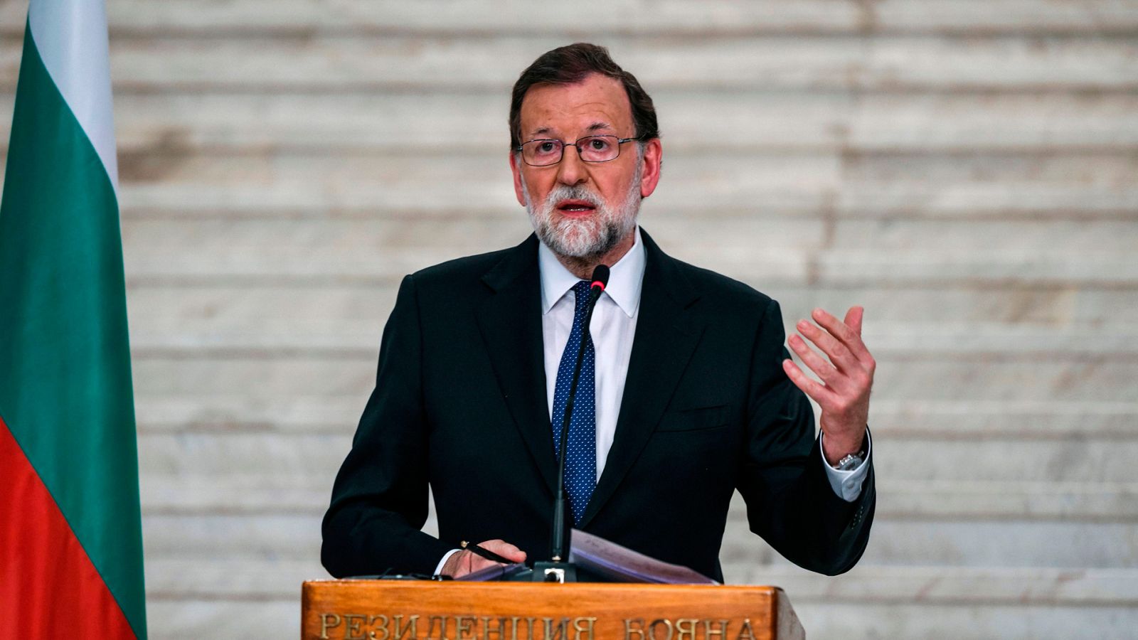 Rajoy advierte a Torra que "solo puede haber un presidente" y se muestra dispuesto a dialogar
