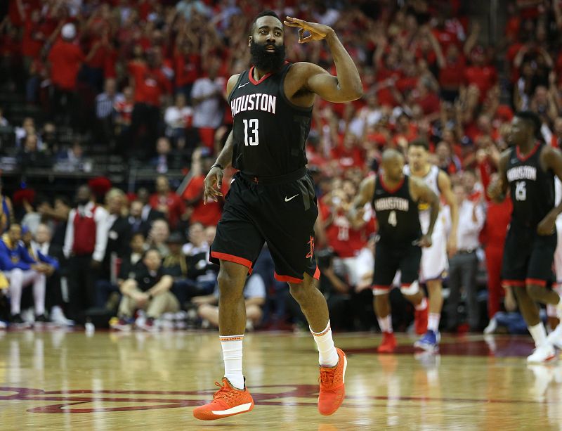 Los Rockets devuelven el golpe a los Warriors y empatan la serie