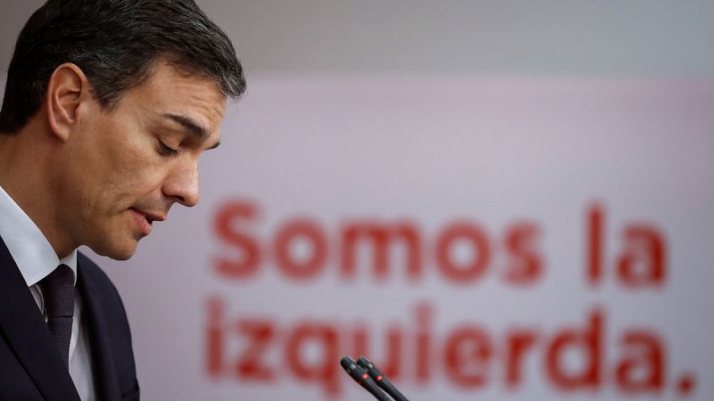 Pedro Sánchez pide que en las tomas de posesión sea obligatorio acatar la Constitución