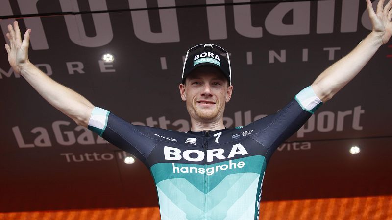 Bennett hace doblete en la duodécima etapa del Giro