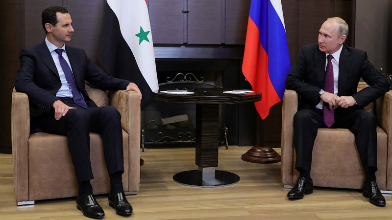 Putin se reúne con Asad en Sochi y pide la retirada de las tropas extranjeras de Siria