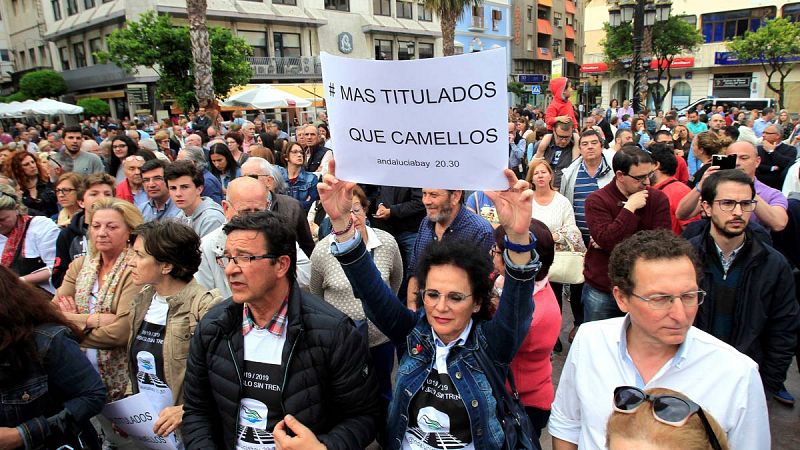 Miles de personas se manifiestan en Algeciras contra el narcotráfico