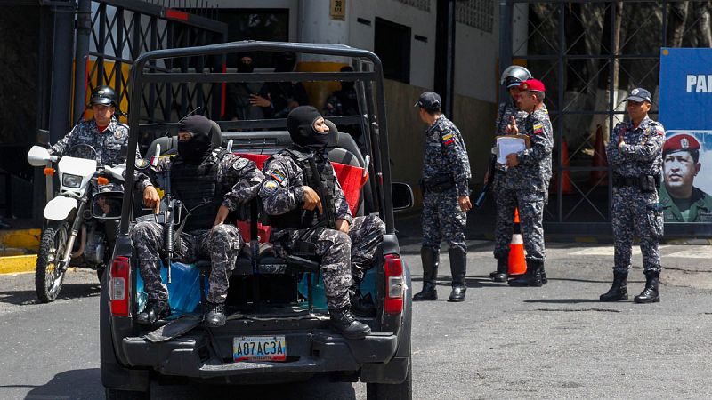 Continúa el motín de un grupo de presos políticos venezolanos por las torturas y malos tratos que reciben