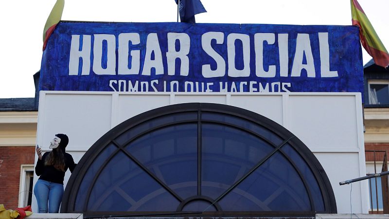 Procesan a la líder del grupo neonazi Hogar Social Madrid por el ataque a la mezquita de la M-30