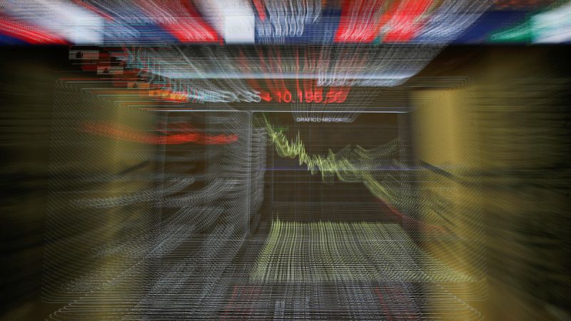 El IBEX 35 baja un 1,55% semanal lastrado por la banca, que recibe con caídas el acuerdo en Italia