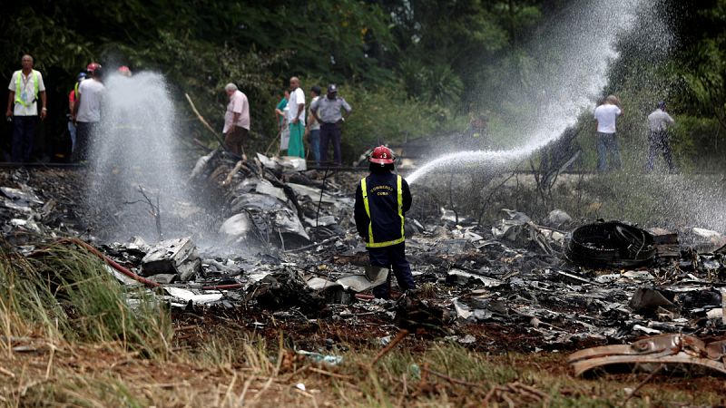 Más de cien muertos al estrellarse un avión cerca del aeropuerto de La Habana