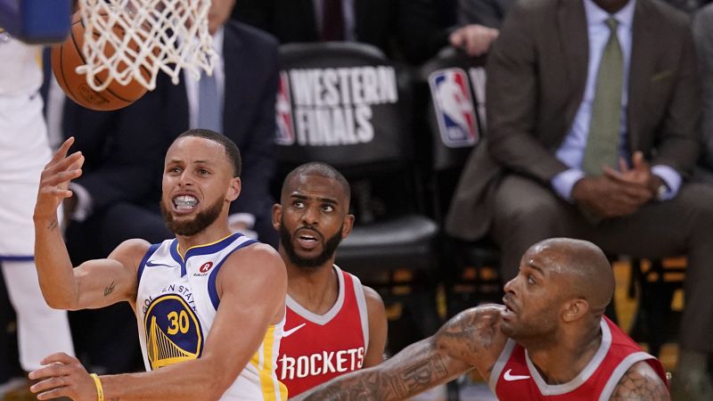 Curry anota 35 puntos y los Warriors destrozan a Rockets